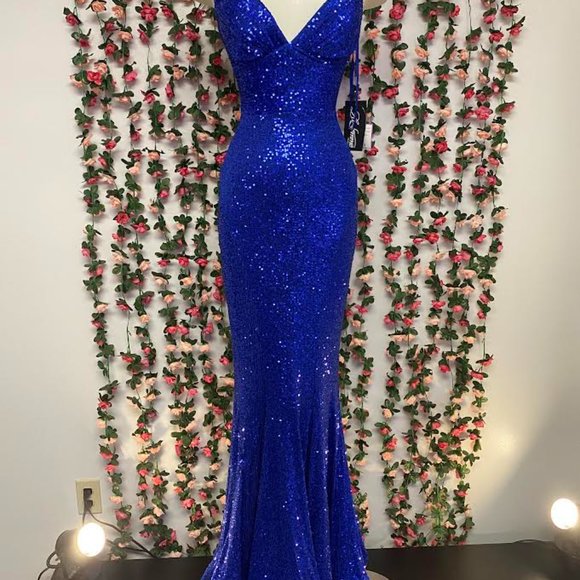 La Femme 31291 Royal Size 00 and 6 NWT